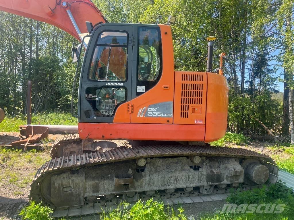 Doosan 235 LCR Bandgrävare