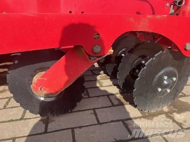 Väderstad Rapid400C Såmaskiner