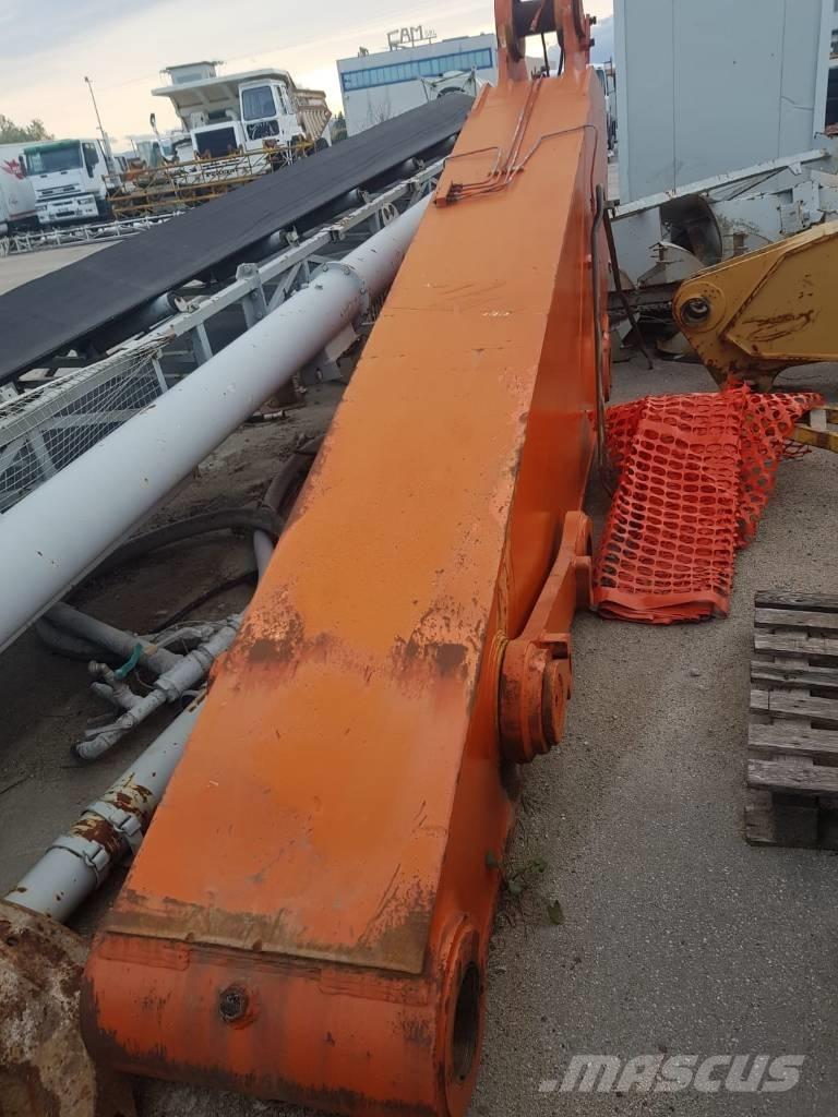 Hitachi EX700 Bommar och stickor
