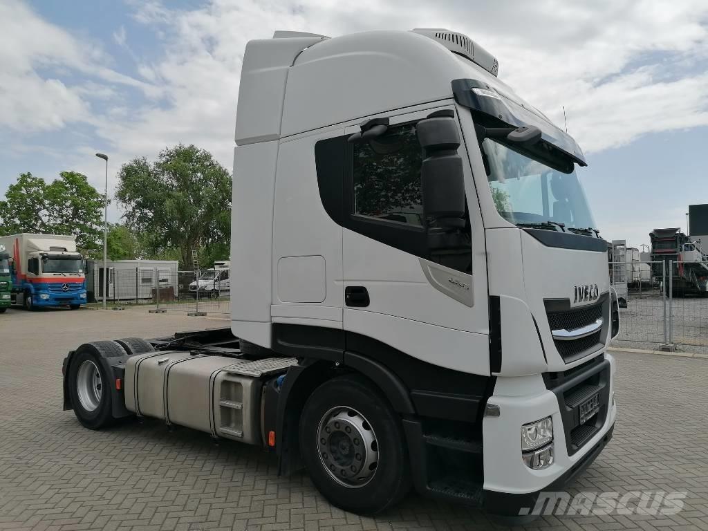 Iveco AS440ST/P Dragbilar