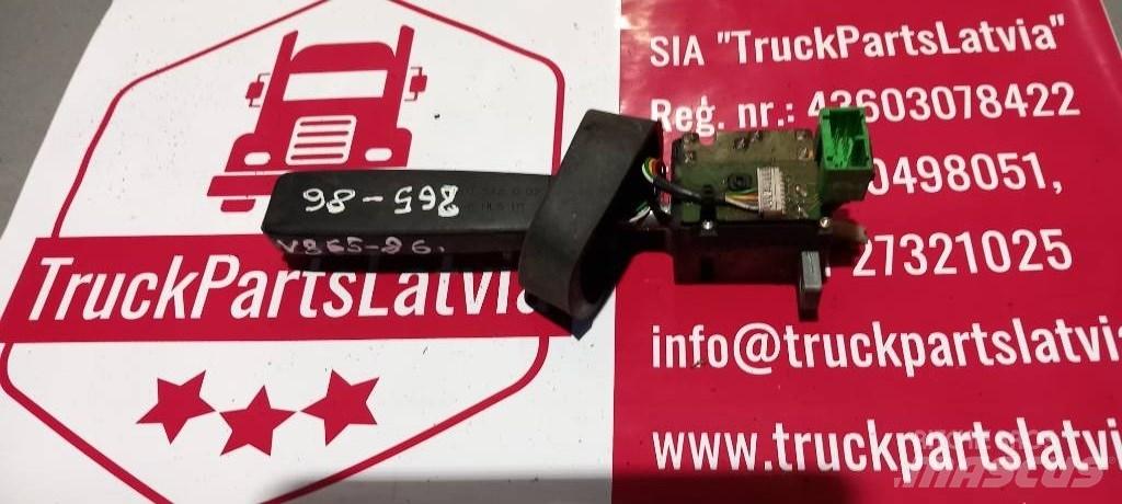 Volvo FH 12.  3944025 Hytter och interiör