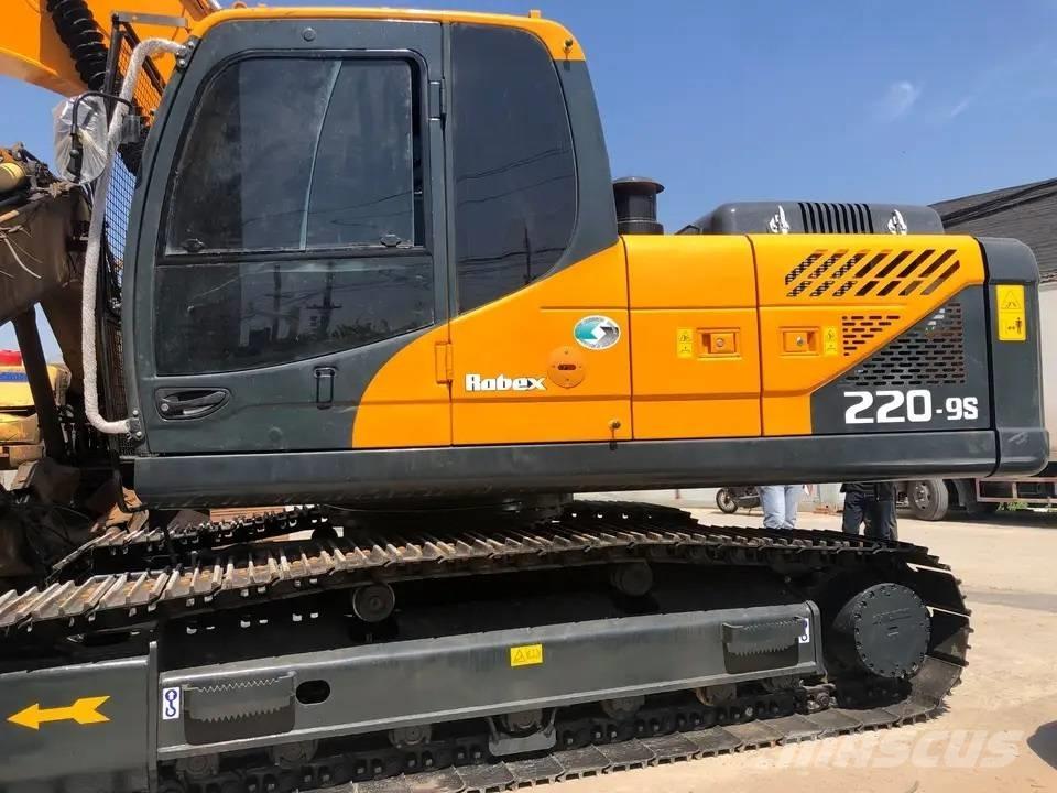 Hyundai R220LC-9S Bandgrävare