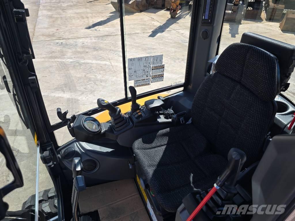 CASE CX25D Minigrävare < 7t