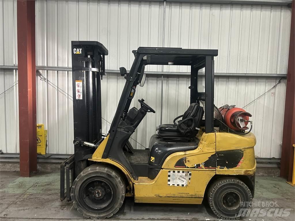 CAT GP35NT Gasolmotviktstruckar