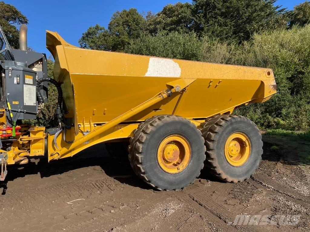 Bell B 25 E EPA Midjestyrd dumper