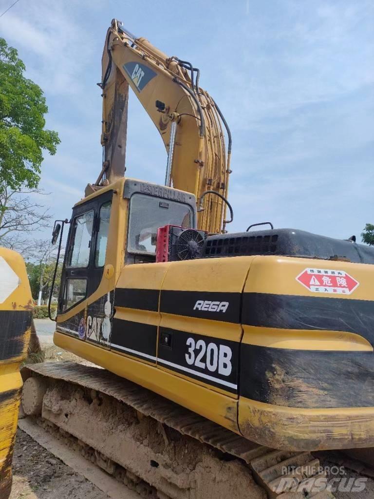 CAT 320 B Bandgrävare