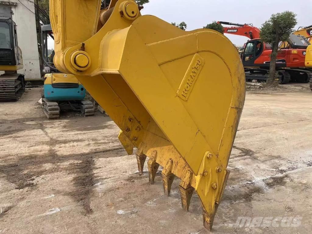 Komatsu PC240-8 Bandgrävare