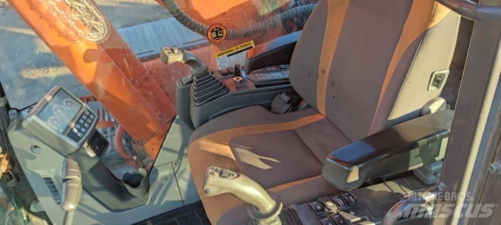 Doosan 225 LC Bandgrävare