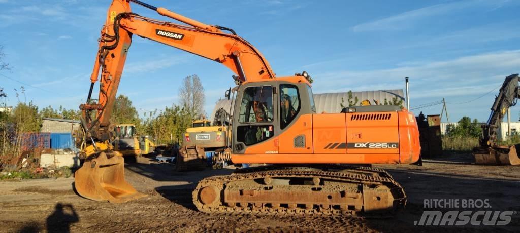 Doosan 225 LC Bandgrävare