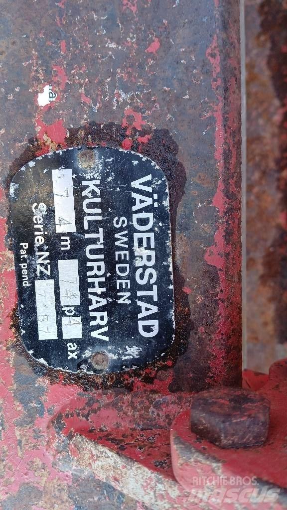 Väderstad NZ    7,4m Harvar