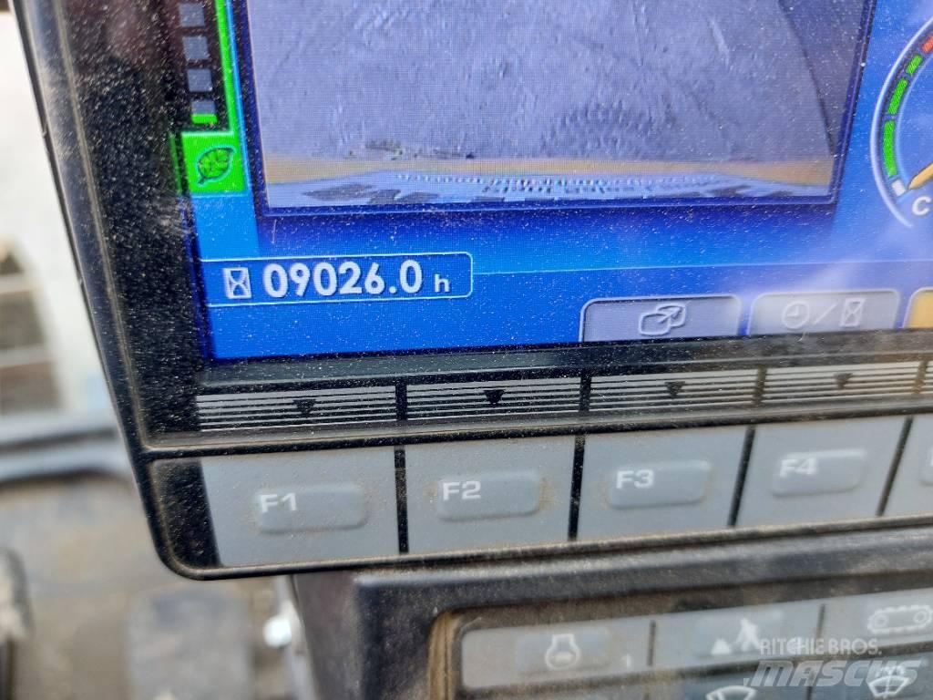 Komatsu PC138USLC-11 Bandgrävare