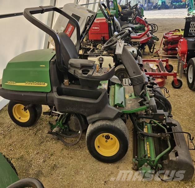 John Deere 2500 A Green-gräsklippare