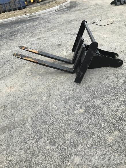  13T PALLET FORK Entreprenad - Övrigt