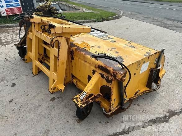 JCB SWEEPER SC240 Entreprenad - Övrigt