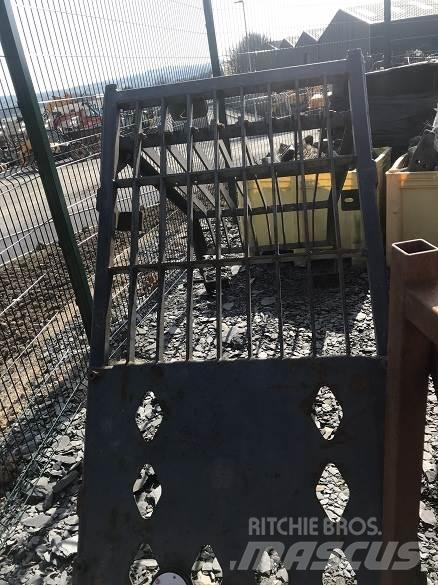  SAFTEY ROLL CAGE Entreprenad - Övrigt
