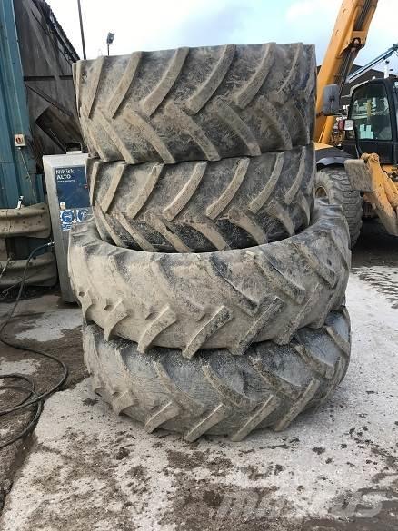  TYRES Däck, hjul och fälgar