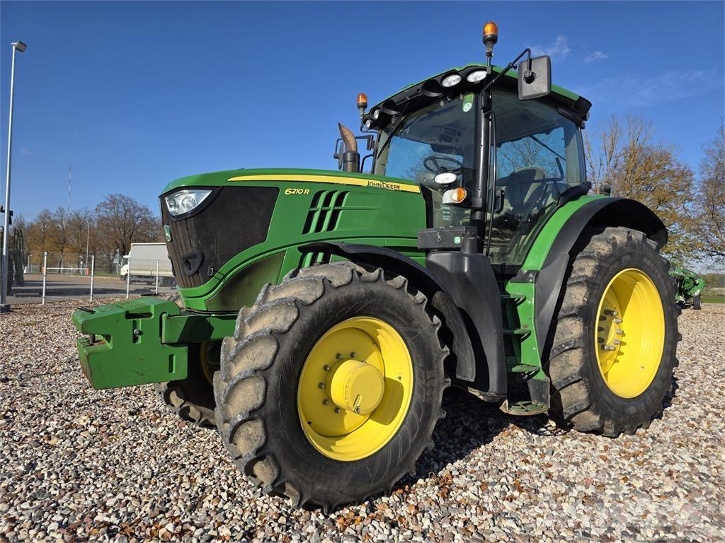 John Deere 6210R Traktorer
