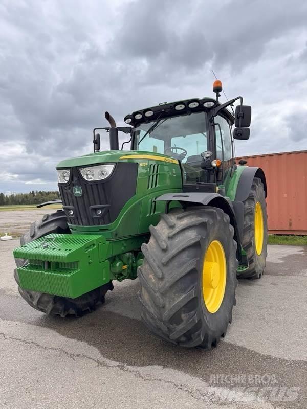 John Deere 6215R Traktorer