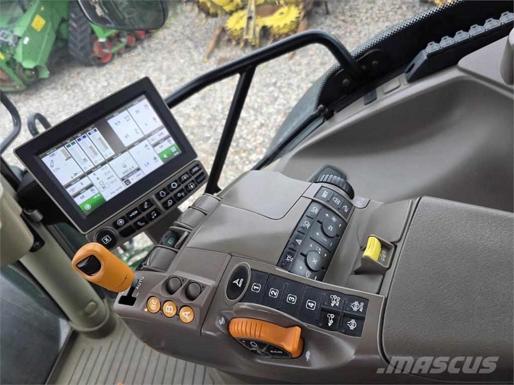 John Deere 6215R Traktorer