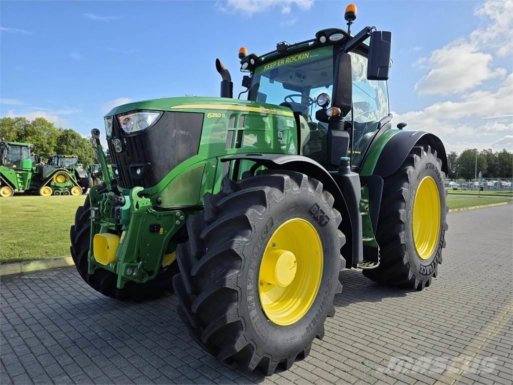 John Deere 6250R Traktorer
