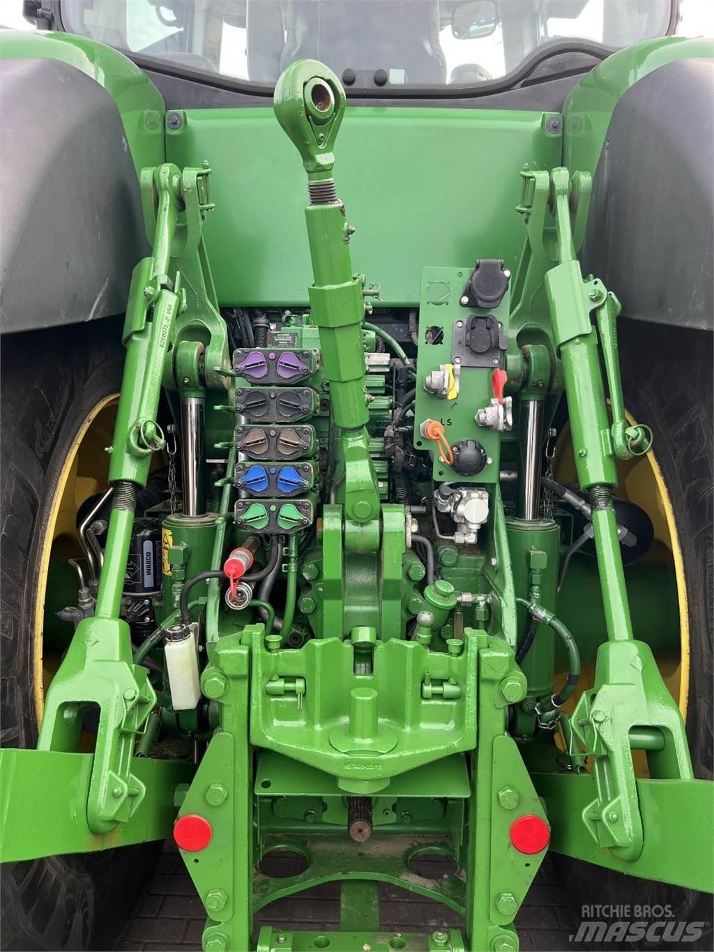 John Deere 8400R Traktorer