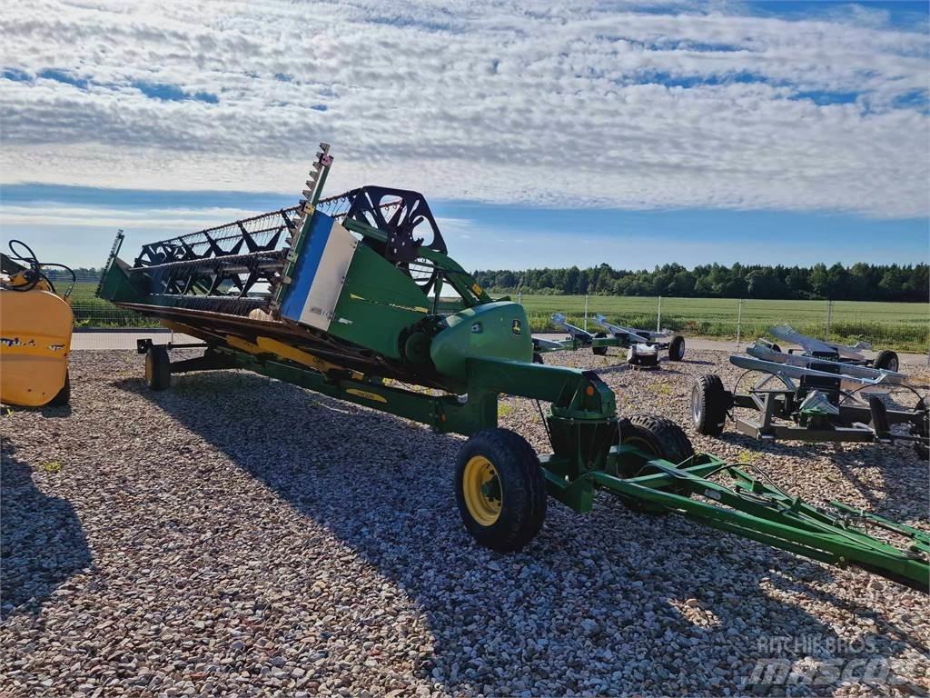 John Deere S680 Traktorer