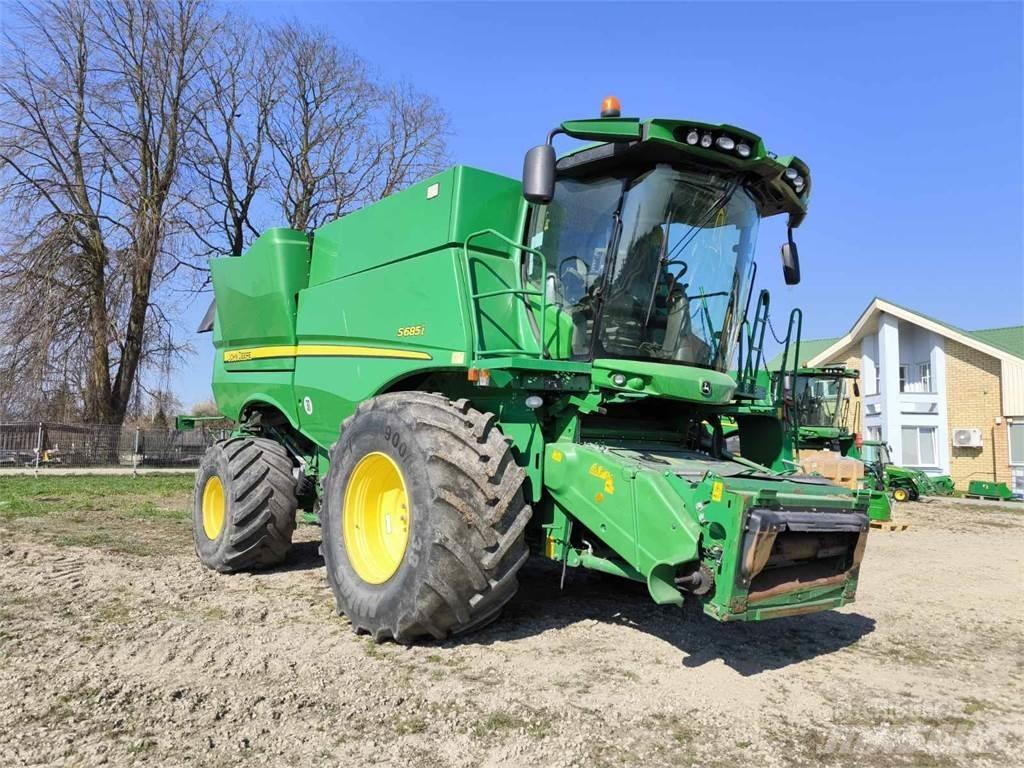 John Deere S685 Skördetröskor