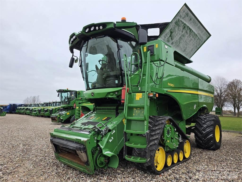 John Deere S690 Skördetröskor