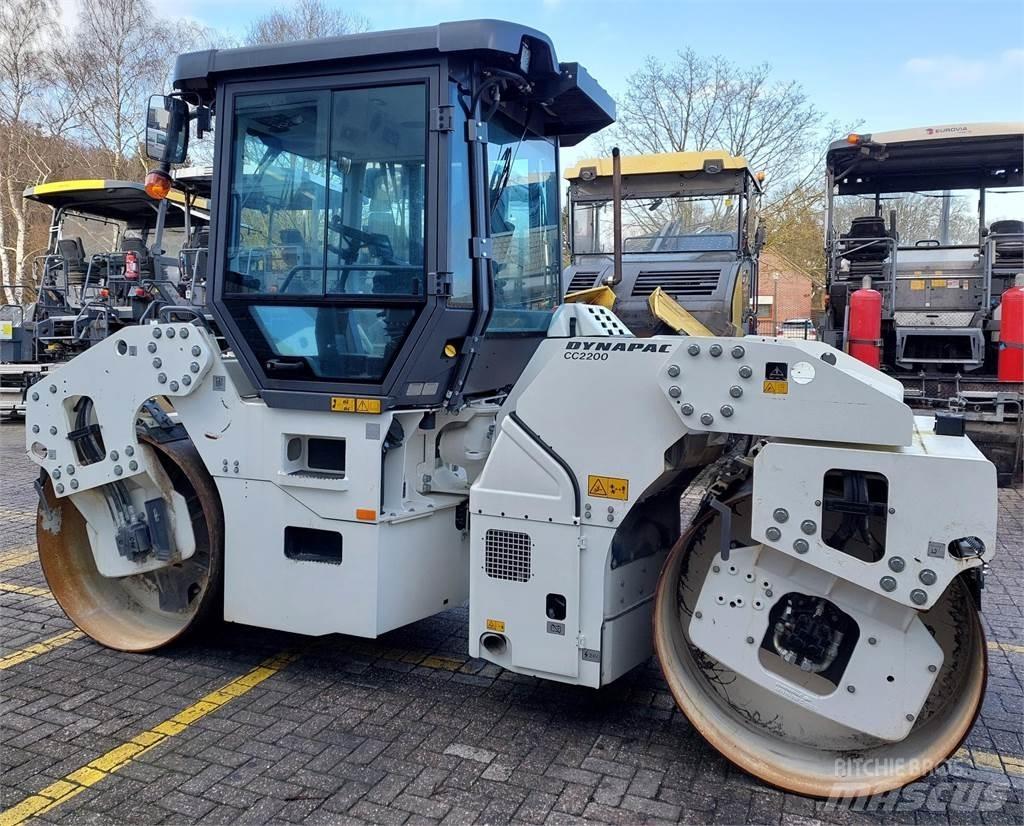 Dynapac CC2200 Tvåvalsvältar