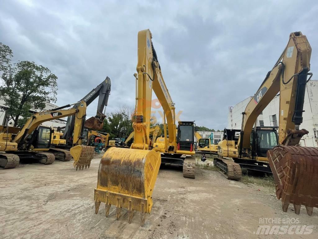 Komatsu PC 220 Bandgrävare
