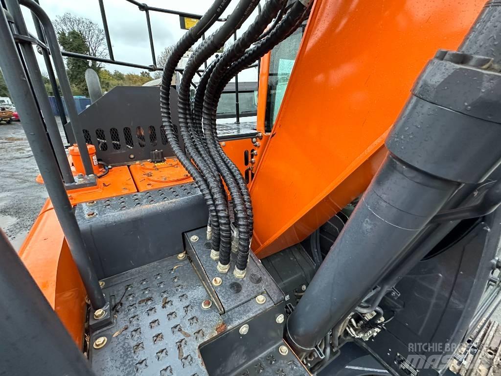 Doosan DX 140 LCR Bandgrävare