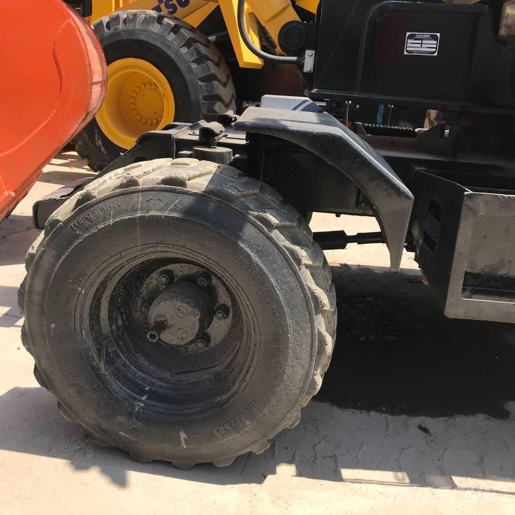 Hyundai 60 W Hjulgrävare