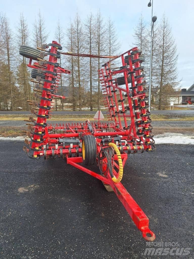 Väderstad NZE 700 Harvar