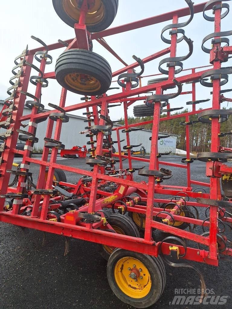 Väderstad NZE 700 Harvar