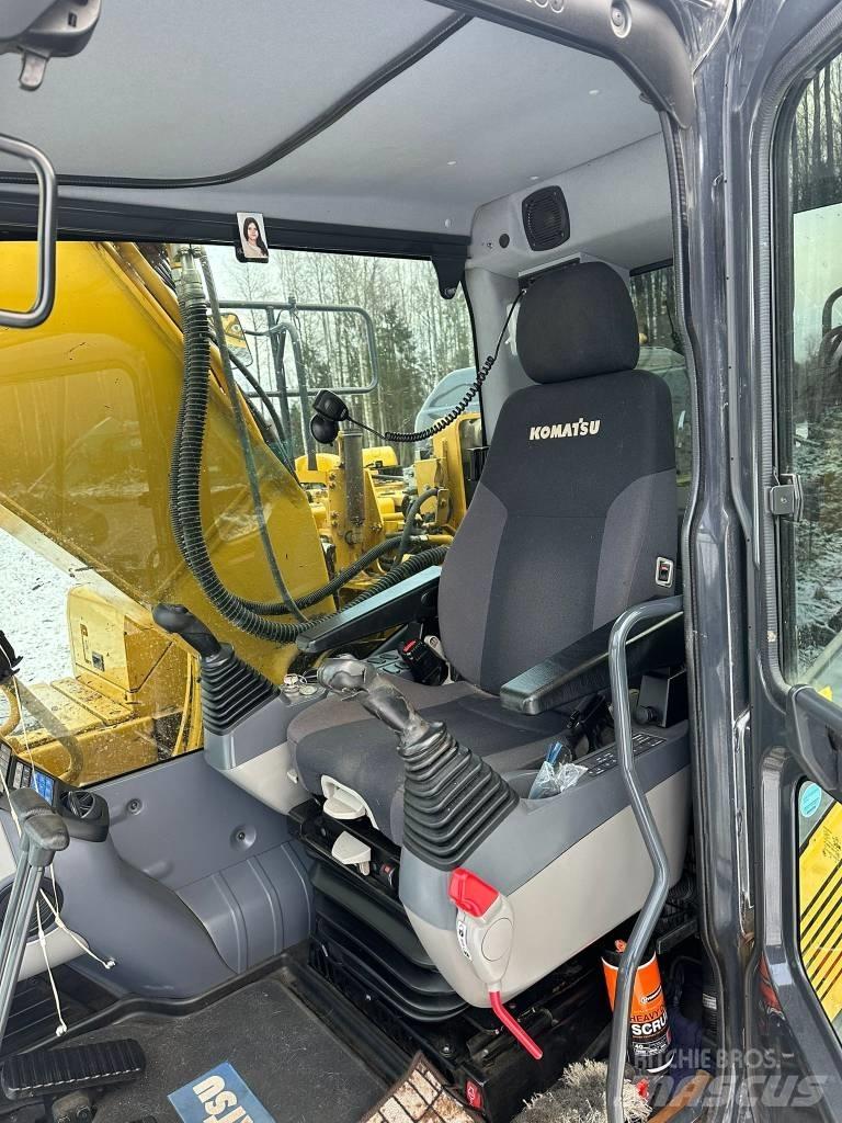 Komatsu PC210LC-11 Bandgrävare
