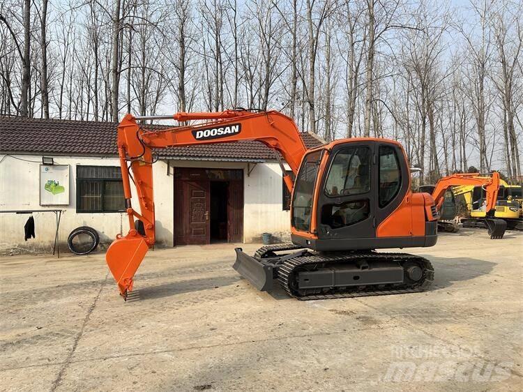 Doosan DX 75 Minigrävare < 7t