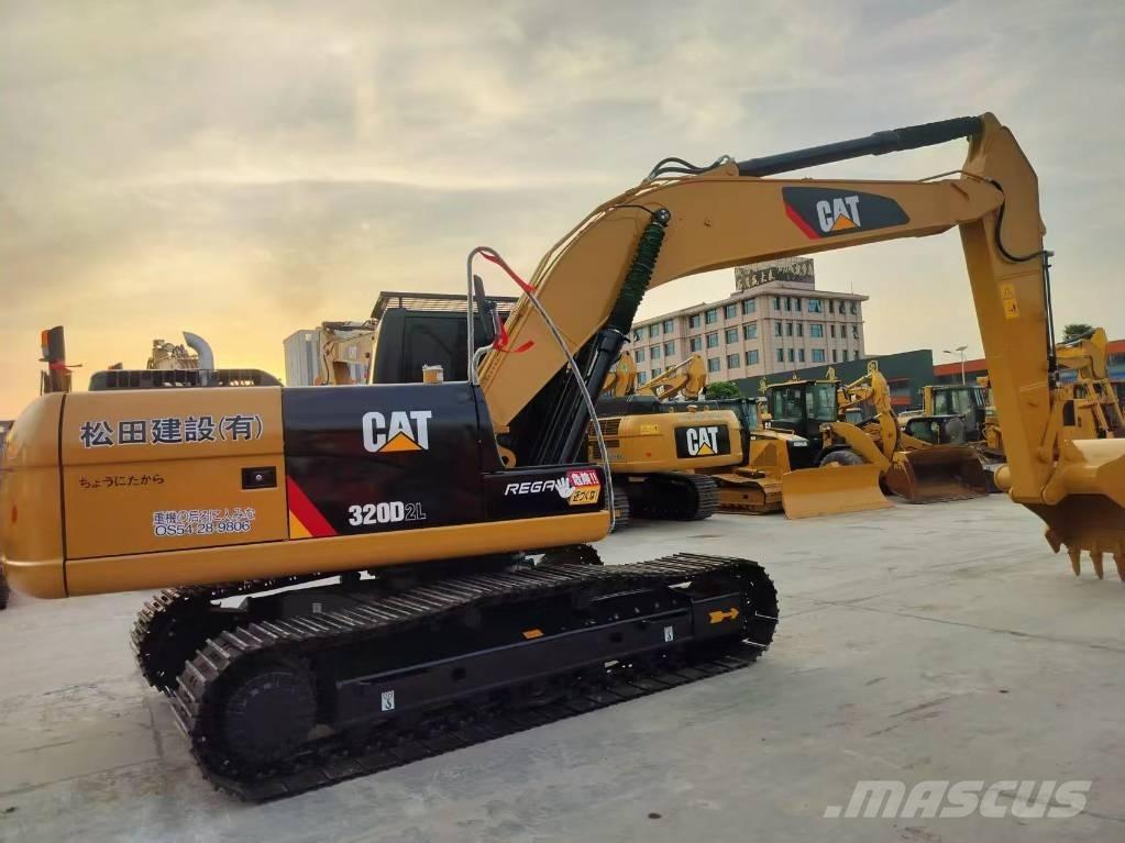 CAT 320 D2L Bandgrävare