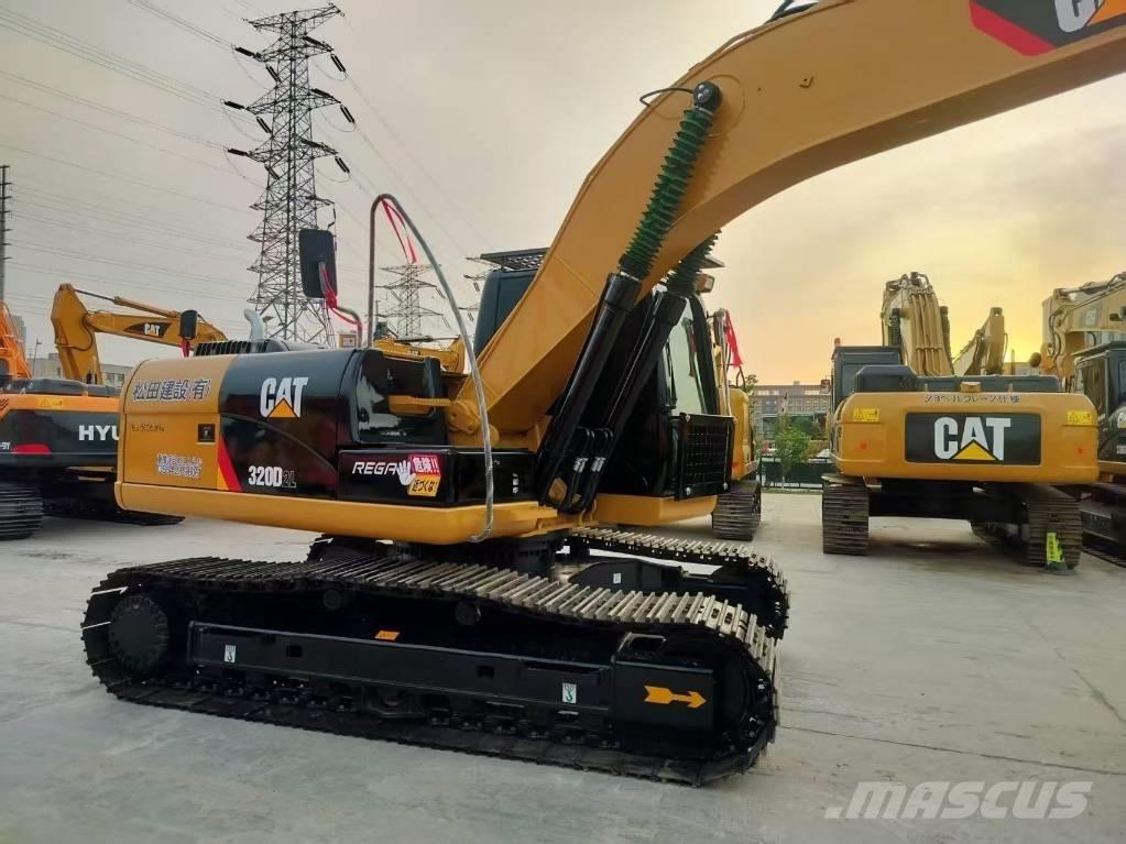 CAT 320 D2L Bandgrävare