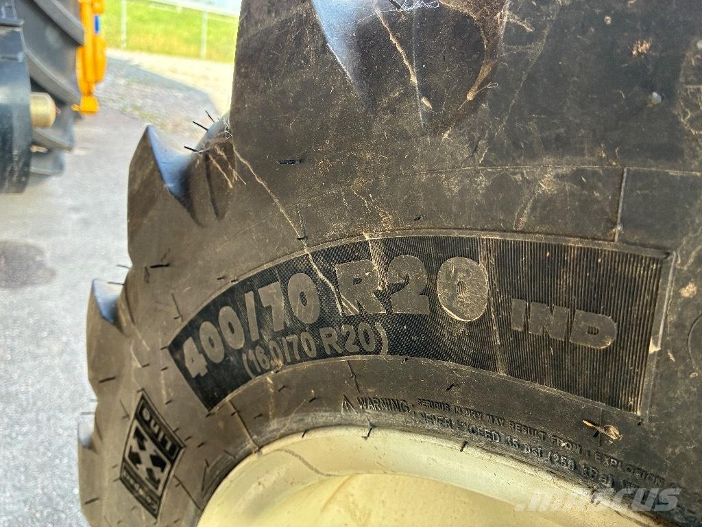 New Holland Tc 4.90 Skördetröskor