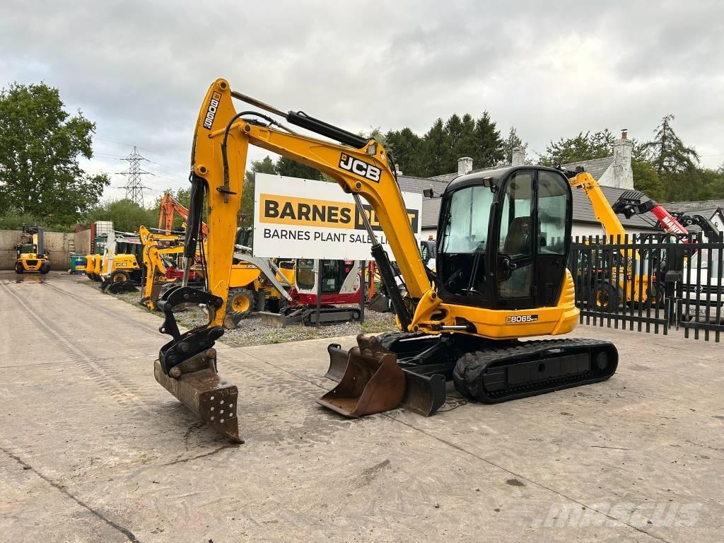 JCB 8065 RTS Minigrävare < 7t