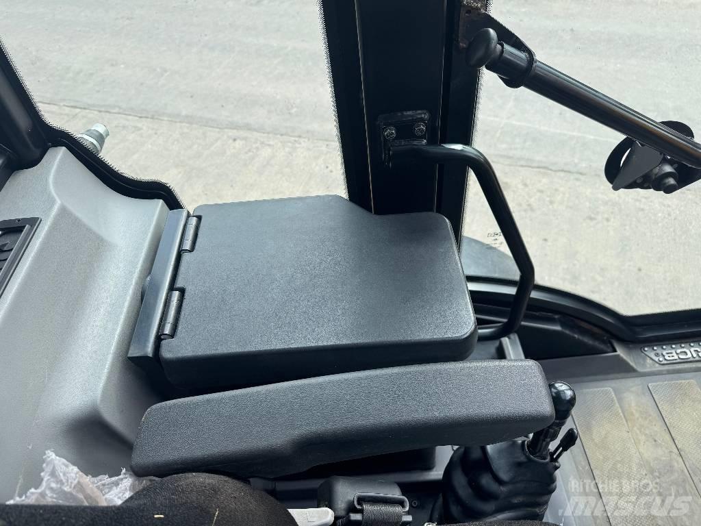 JCB TM 320 S Redskapsbärare för lantbruk