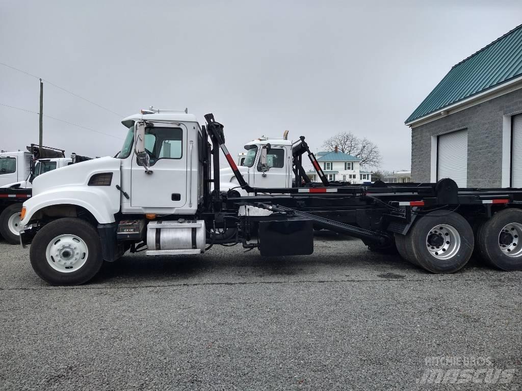 Mack CV Sopbilar