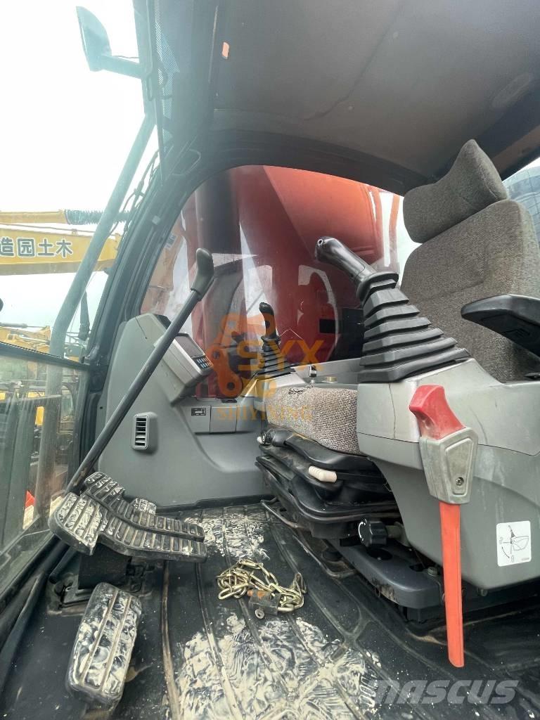 Doosan DX500 LCA Bandgrävare