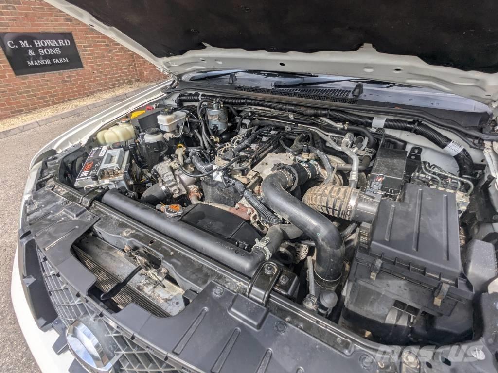 Nissan Navara Flakbilar/Pickuper