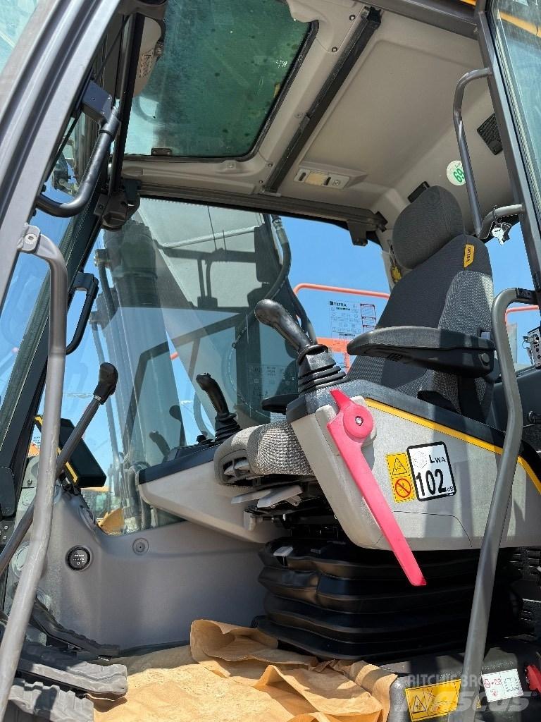 Volvo EC 220 E Bandgrävare