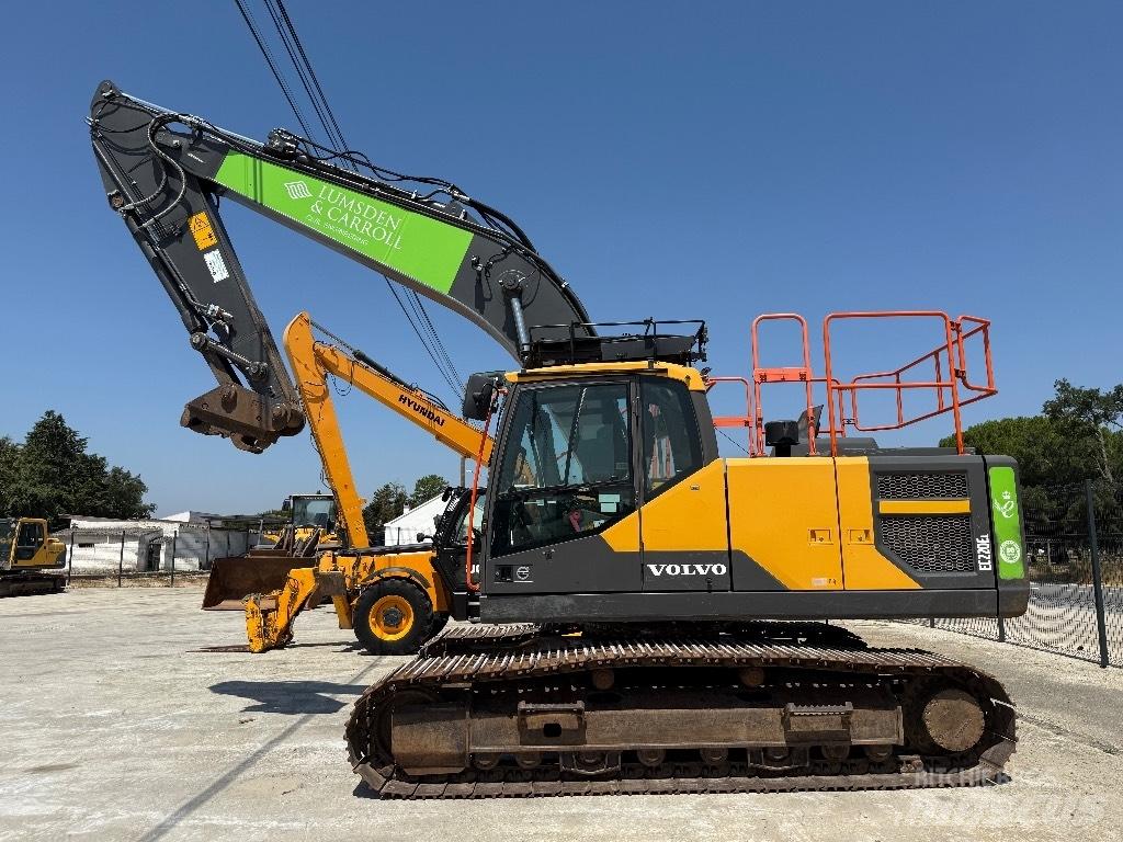 Volvo EC 220 E Bandgrävare