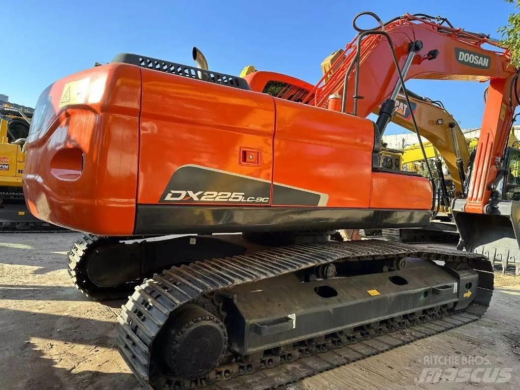 Doosan DX 225 LC Minigrävare < 7t
