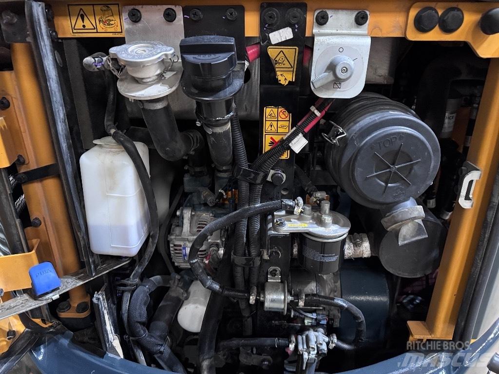 Hyundai R25Z-9 AK Minigrävare < 7t
