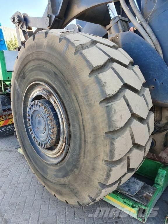 Michelin 29.5 R29 Däck, hjul och fälgar