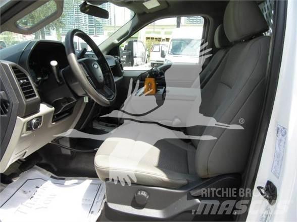 Ford F550 Sand- och saltspridare